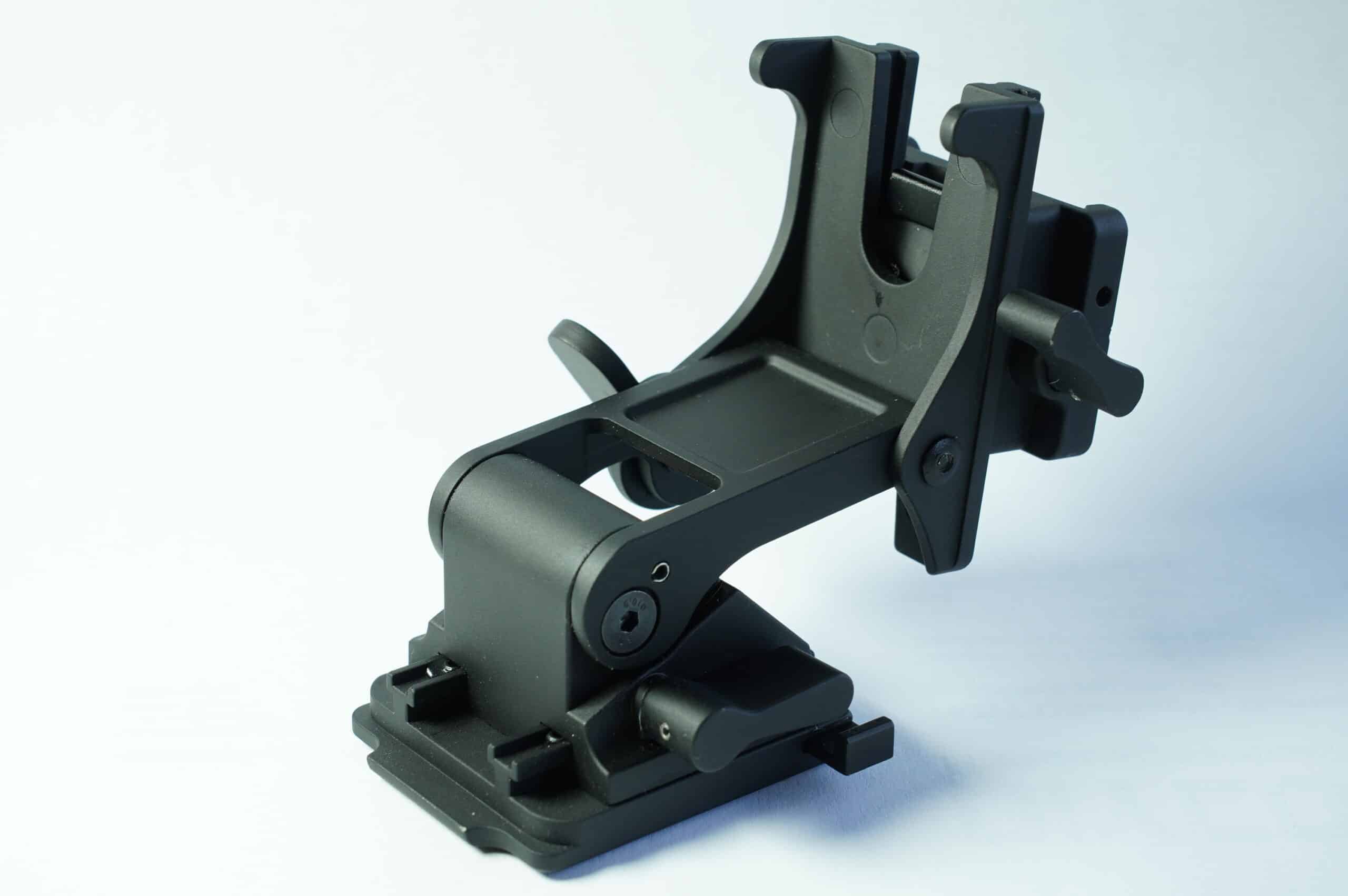 Klappbare NVG-Halterung für Helme – Taktische Montage für Nachtsichtgeräte & Wärmebildkameras